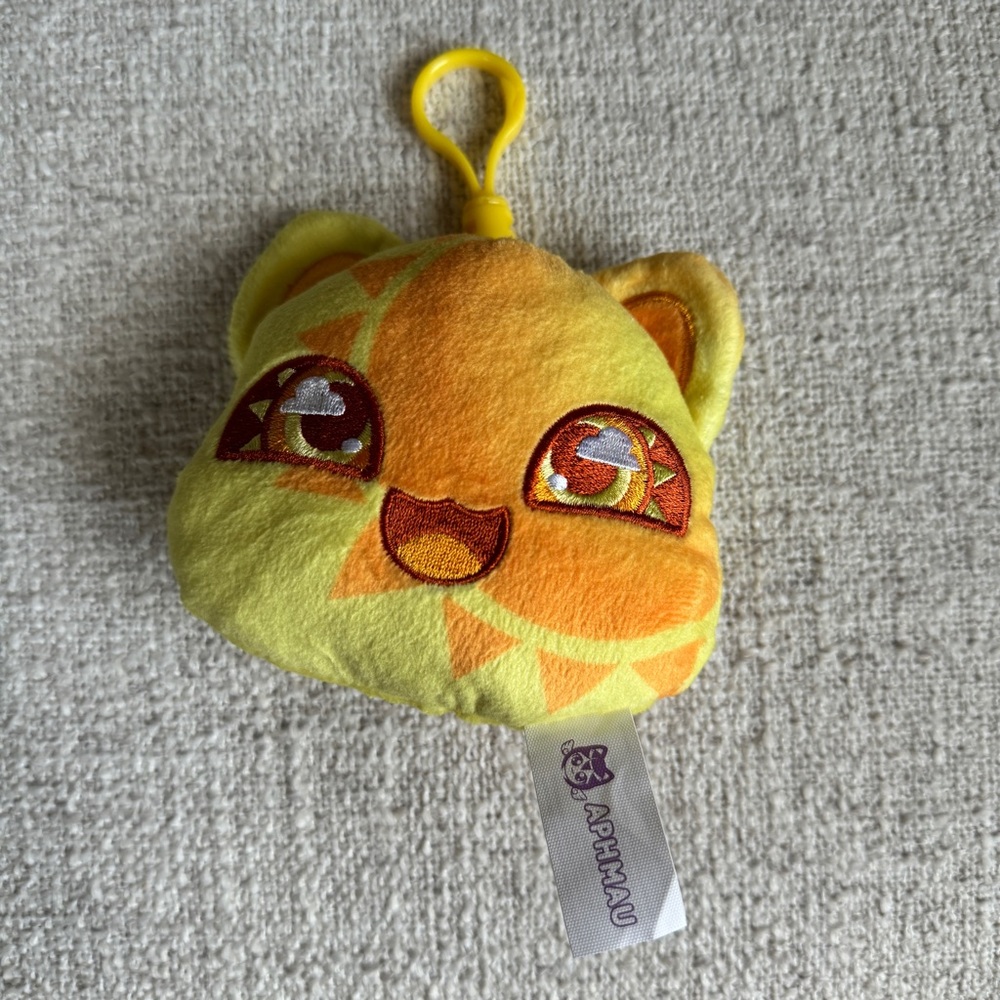 Aphmau MeeMeows Sun Cat Keychain